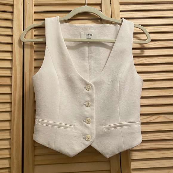 Aritzia Tops Aritzia Desire Vest Light Birch Never Been Worn Poshmark